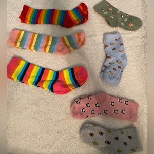 NWOT 7 pair of toddler socks (2T)